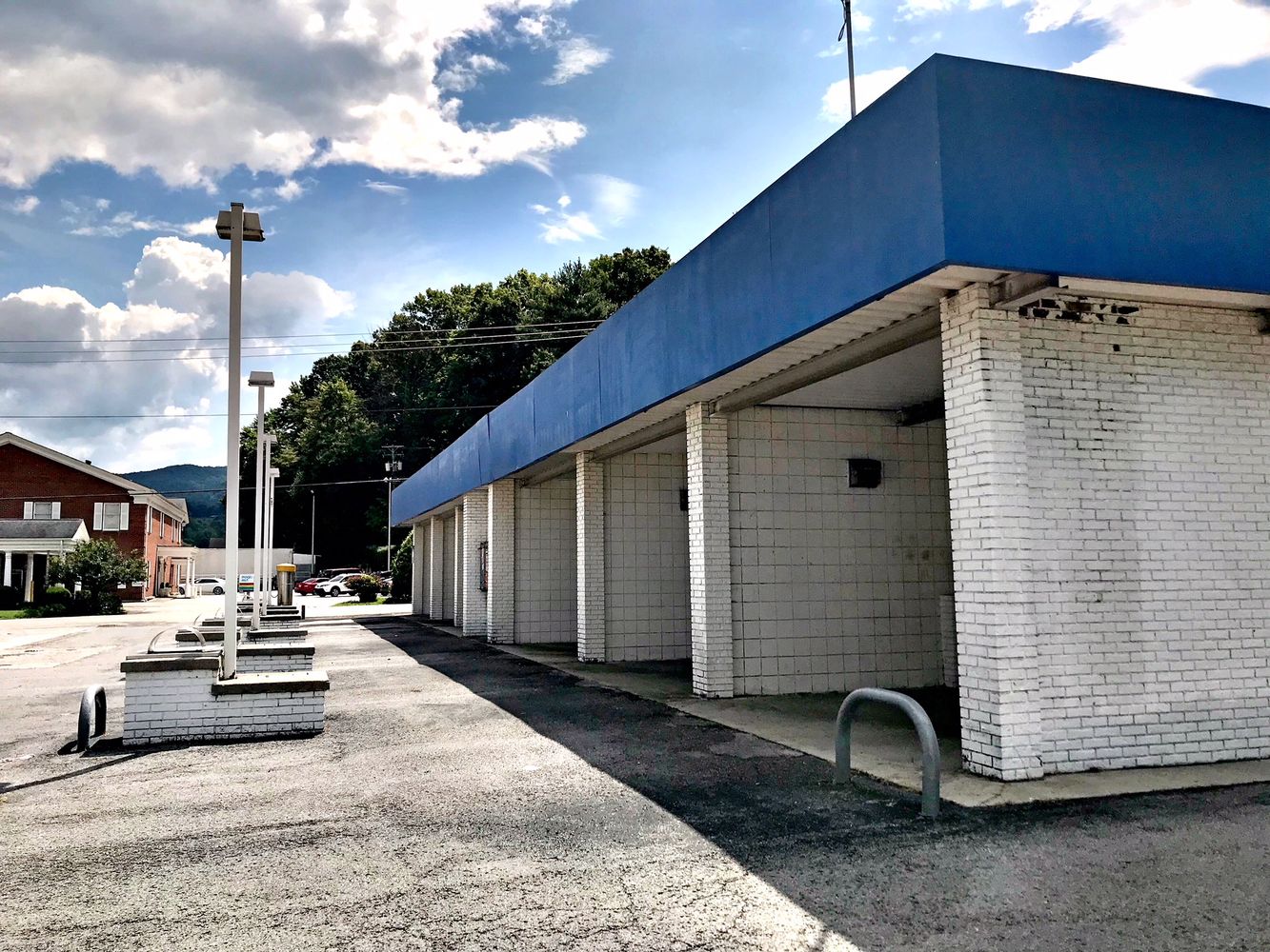 Magic Mist: S 15th St., Middlesboro, KY 40965